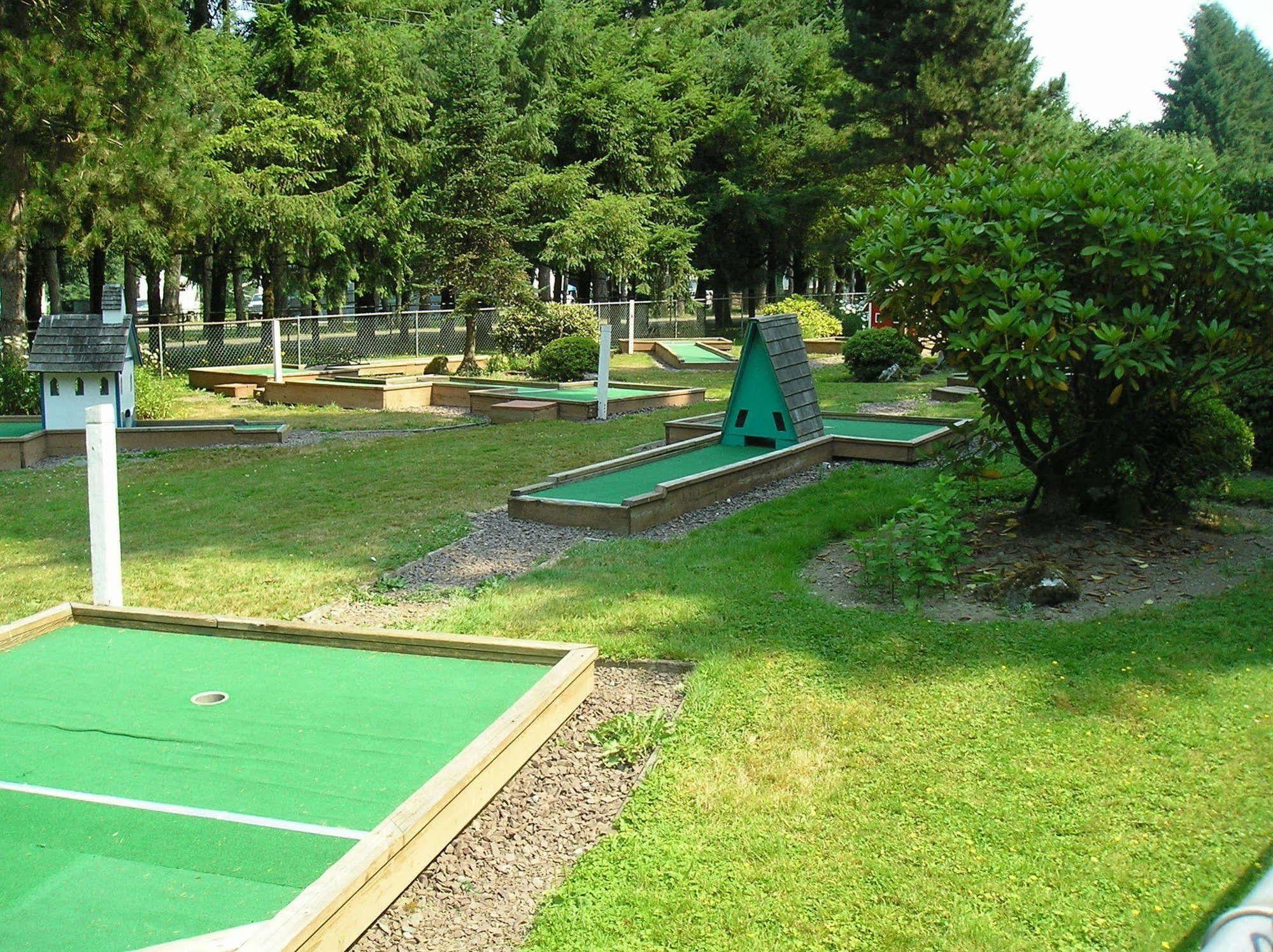 Thunderbird Rv & Camping Resort Monroe Kültér fotó